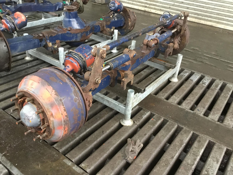 Liebherr LTM 1300 axle 6 - Axle and parts for Crane: picture 3 Liebherr LTM 1300 axle 6 - Axle and parts for Crane: picture 3
