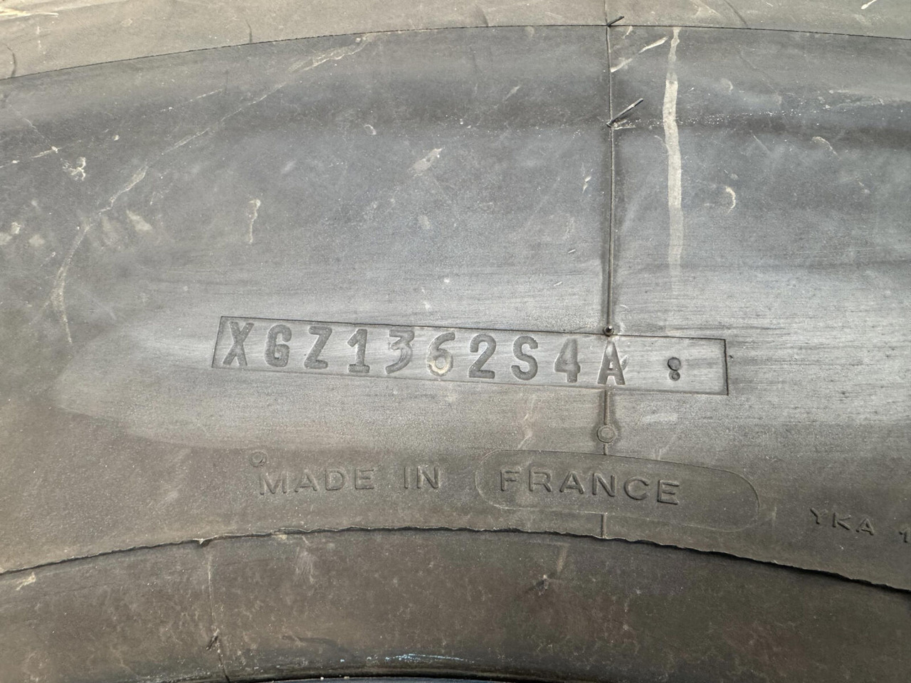 Liebherr Wheel 445/95R25 10 12 1p - Wheel and tire package for Crane: picture 4 Liebherr Wheel 445/95R25 10 12 1p - Wheel and tire package for Crane: picture 4