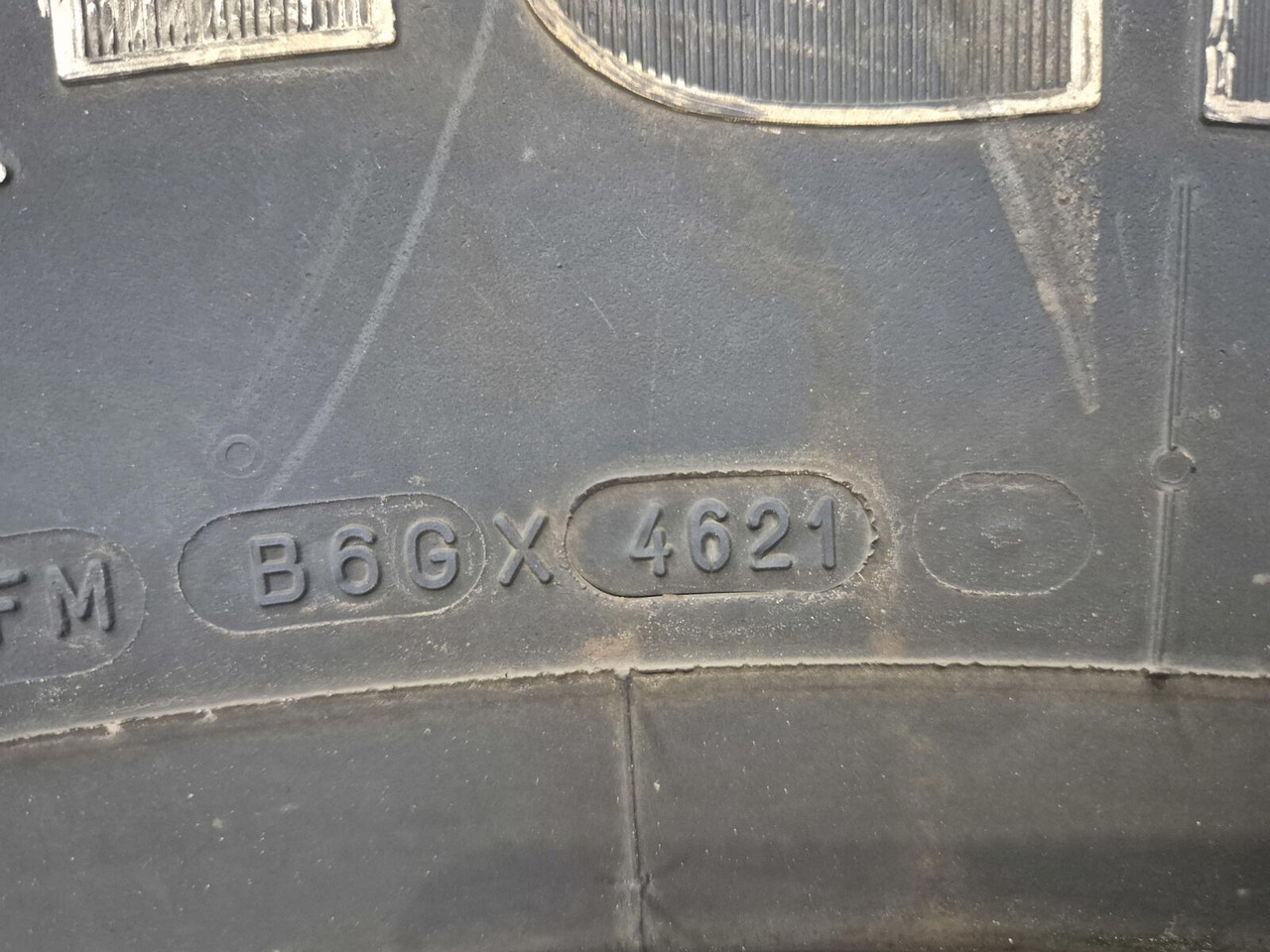 Liebherr Wheel 445/95R25 10 12 1p - Wheel and tire package for Crane: picture 4 Liebherr Wheel 445/95R25 10 12 1p - Wheel and tire package for Crane: picture 4