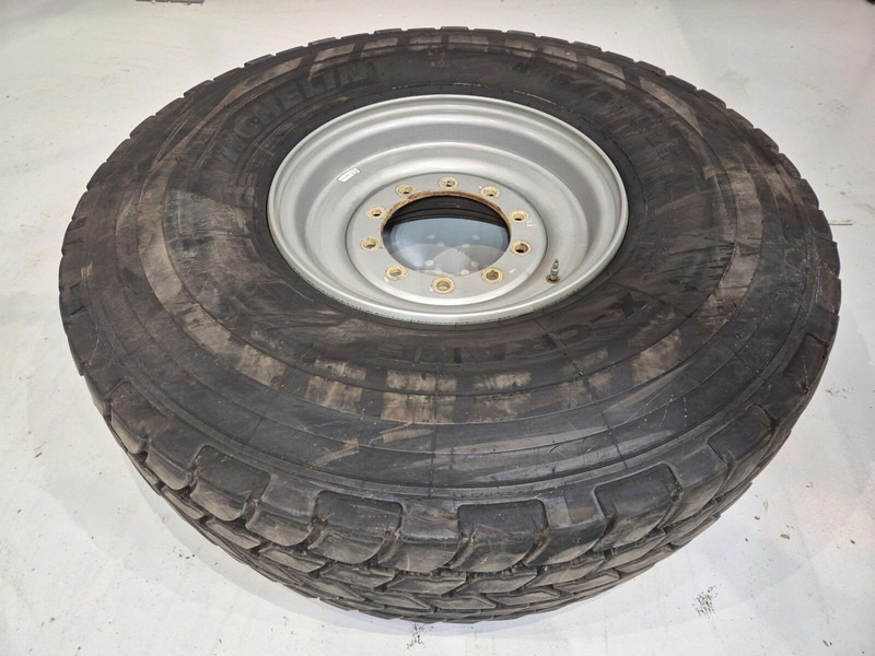 Liebherr Wheel 445/95R25 10 12 1p - Wheels and tires for Crane: picture 1 Liebherr Wheel 445/95R25 10 12 1p - Wheels and tires for Crane: picture 1