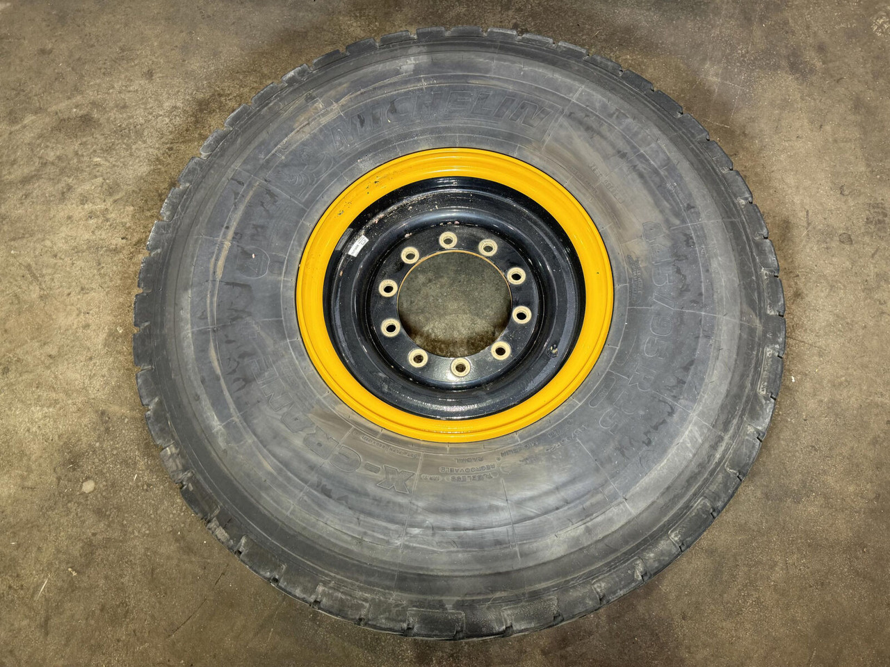 Liebherr Wheel 445/95R25 10 12.3 1p - Wheel and tire package: picture 1 Liebherr Wheel 445/95R25 10 12.3 1p - Wheel and tire package: picture 1