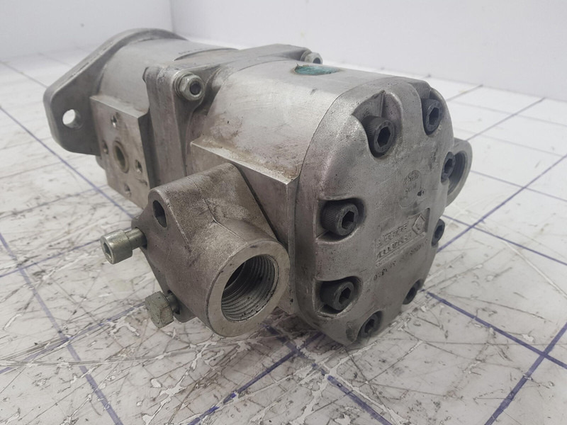 Marzocchi dual gear pump - Hydraulic pump for Crane: picture 3 Marzocchi dual gear pump - Hydraulic pump for Crane: picture 3