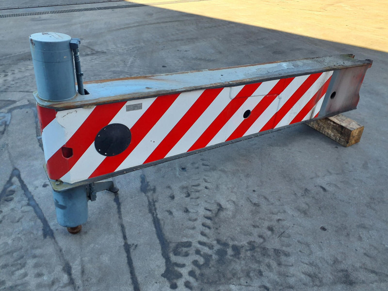 Liebherr LTM 1070-4.1 outrigger beam complete rear - Spare parts for Crane: picture 2 Liebherr LTM 1070-4.1 outrigger beam complete rear - Spare parts for Crane: picture 2