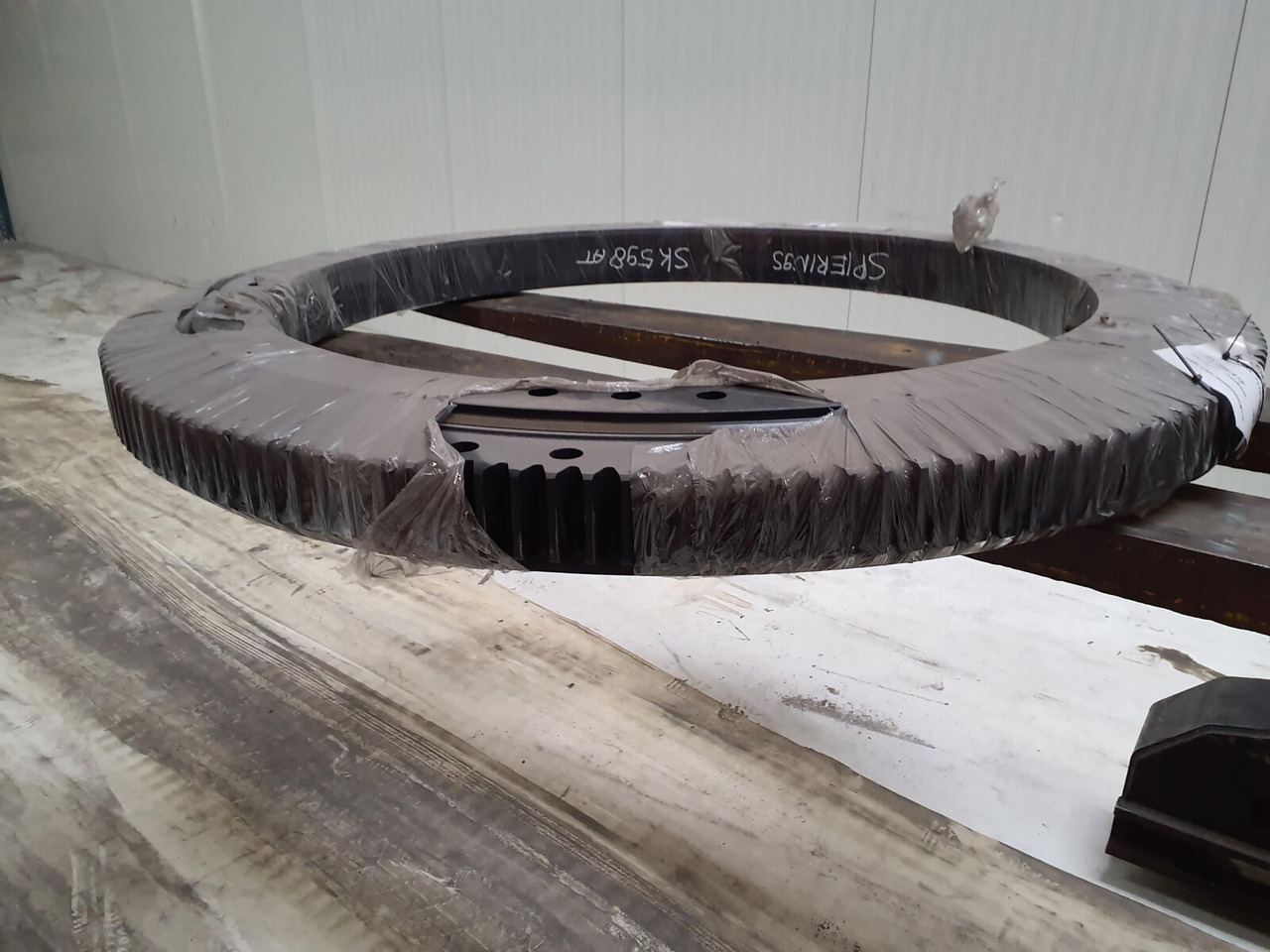 Spierings SK 598 AT5 slew ring - Slewing ring for Mobile crane: picture 2 Spierings SK 598 AT5 slew ring - Slewing ring for Mobile crane: picture 2