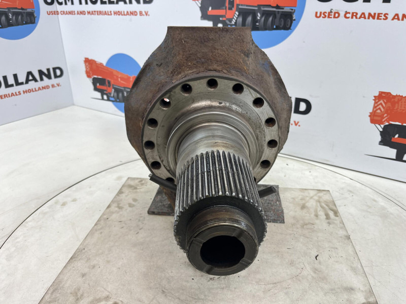 Terex AC 205 Steering knuckle 16 holes axle 4 - Steering knuckle for Crane: picture 2 Terex AC 205 Steering knuckle 16 holes axle 4 - Steering knuckle for Crane: picture 2
