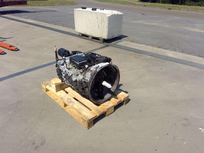 ZF ATF 60-4 gearbox ZF ECOSPLIT 16 S 151 - Gearbox for Crane: picture 3 ZF ATF 60-4 gearbox ZF ECOSPLIT 16 S 151 - Gearbox for Crane: picture 3
