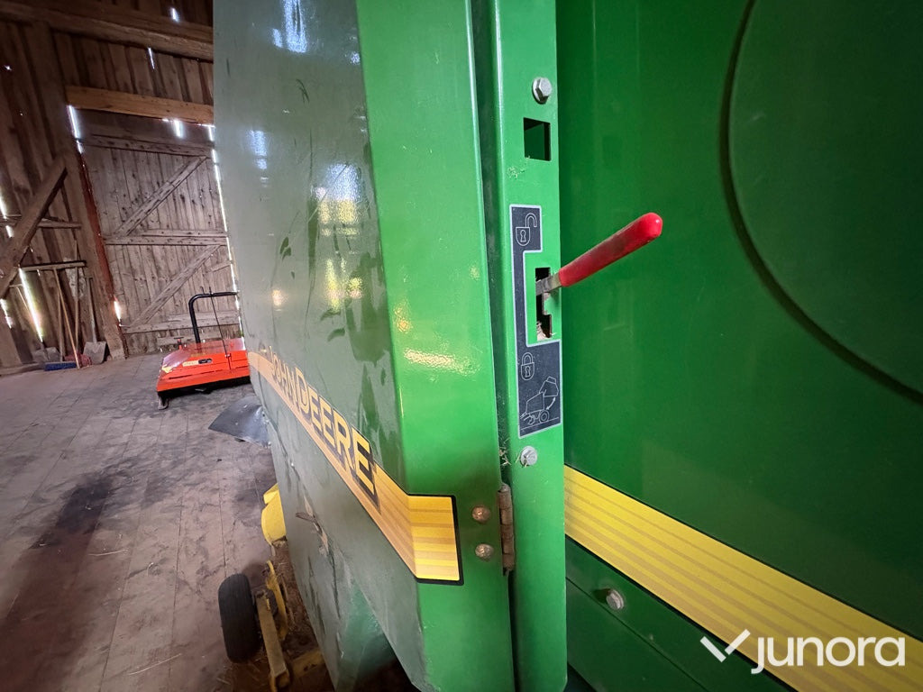 Fixkammarpress John Deere 578 - Round baler: picture 4 Fixkammarpress John Deere 578 - Round baler: picture 4