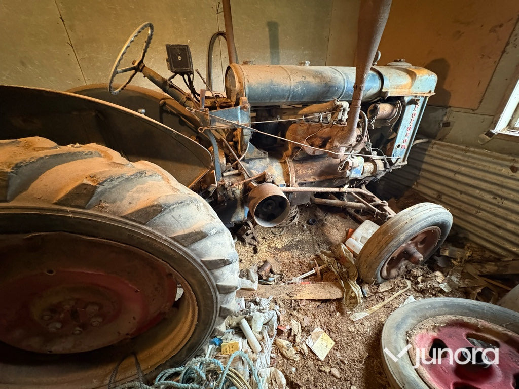 Fordson Major - Farm tractor: picture 2 Fordson Major - Farm tractor: picture 2