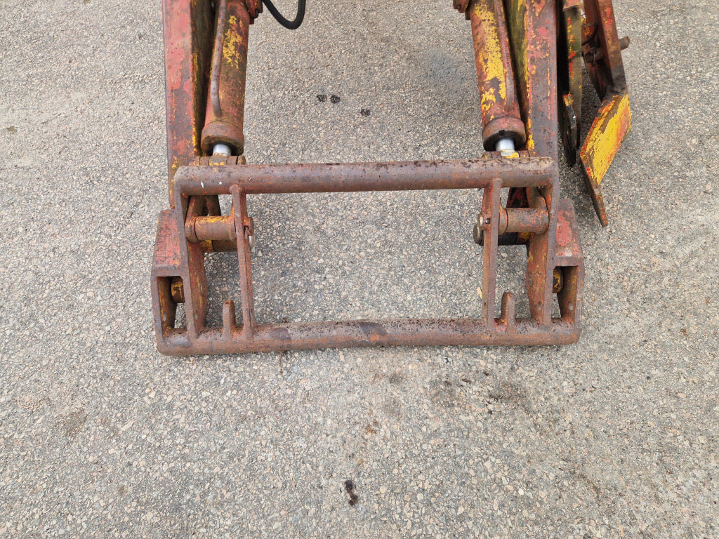 Frontlastare Trima Ilsbo 1200 - Front loader for tractor: picture 4 Frontlastare Trima Ilsbo 1200 - Front loader for tractor: picture 4