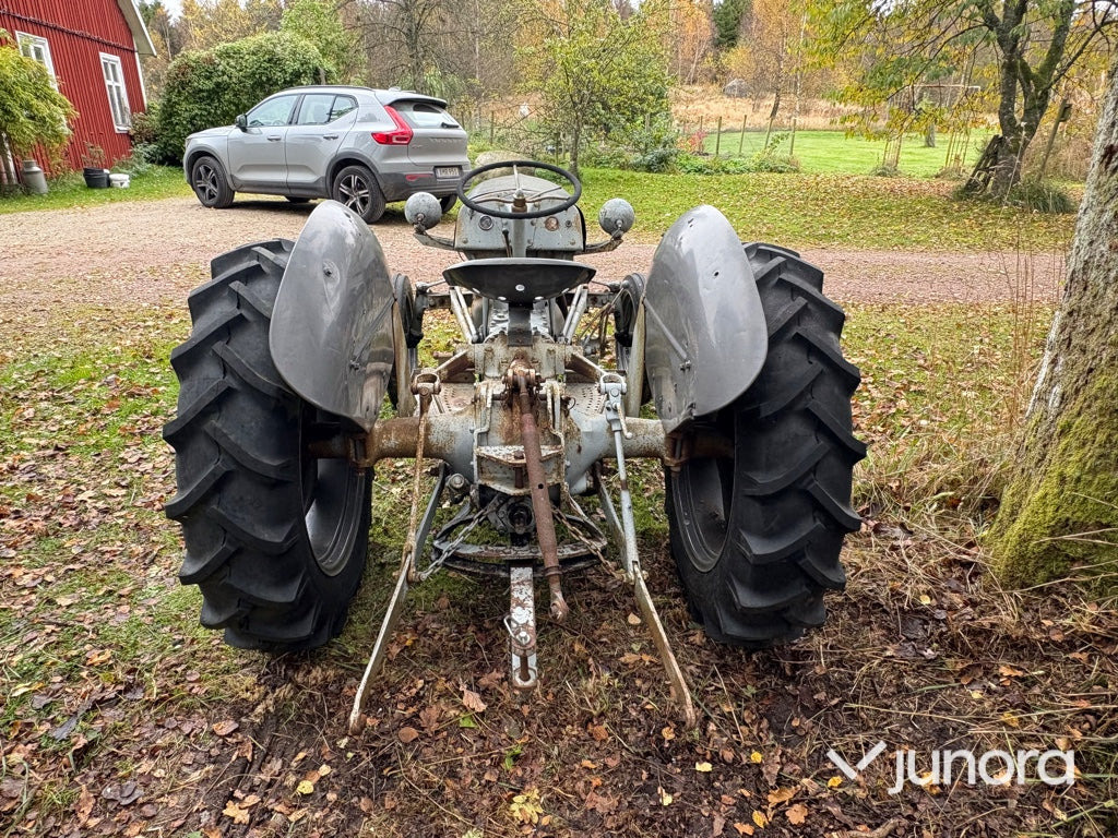 Grolle Massey Fergusson - Farm tractor: picture 5 Grolle Massey Fergusson - Farm tractor: picture 5