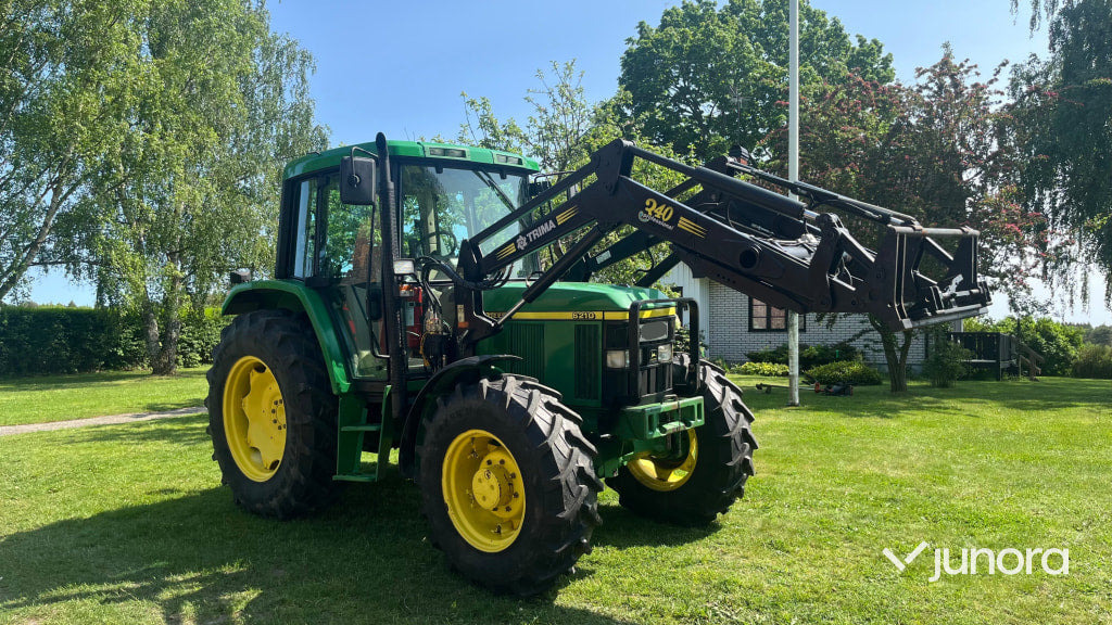 John Deere 6210 - Farm tractor: picture 2 John Deere 6210 - Farm tractor: picture 2
