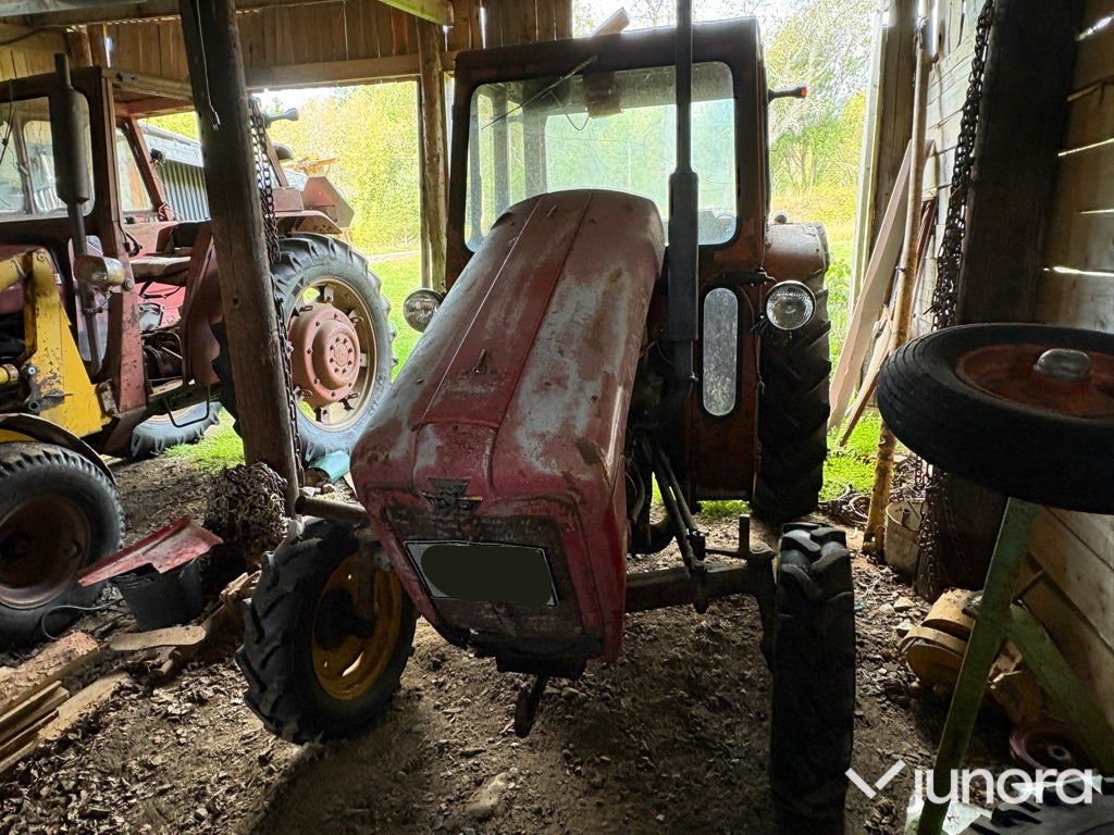 Massey Ferguson 35 - Farm tractor: picture 1 Massey Ferguson 35 - Farm tractor: picture 1