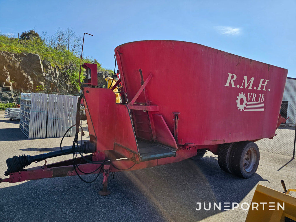 Mixervagn R.M.H VR18 - Forage mixer wagon: picture 3 Mixervagn R.M.H VR18 - Forage mixer wagon: picture 3