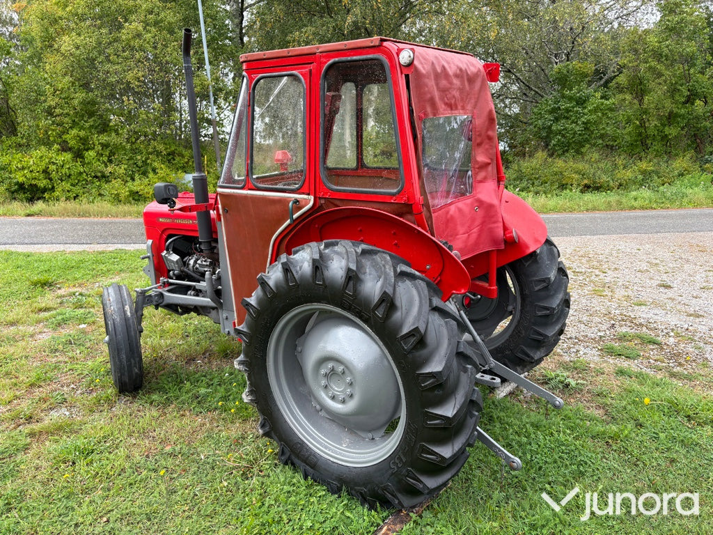 Nyrenoverad Massey Ferguson 35-X - Farm tractor: picture 5 Nyrenoverad Massey Ferguson 35-X - Farm tractor: picture 5