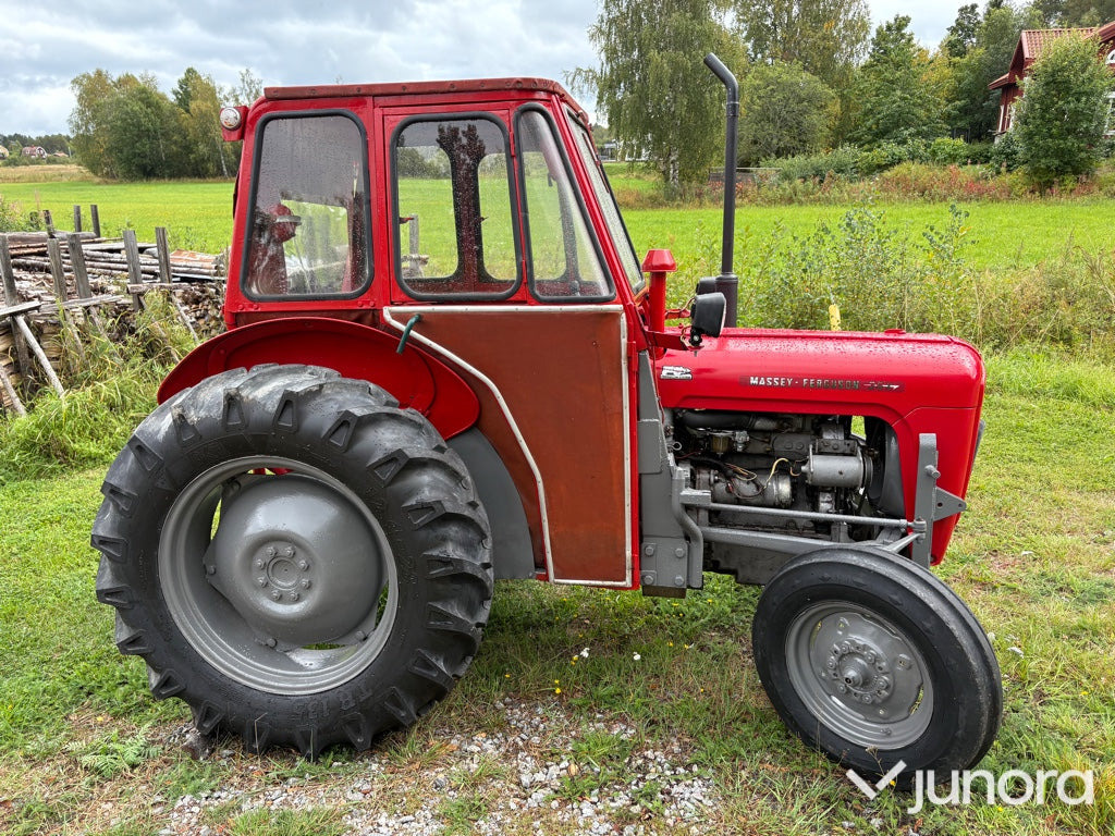 Nyrenoverad Massey Ferguson 35-X - Farm tractor: picture 2 Nyrenoverad Massey Ferguson 35-X - Farm tractor: picture 2