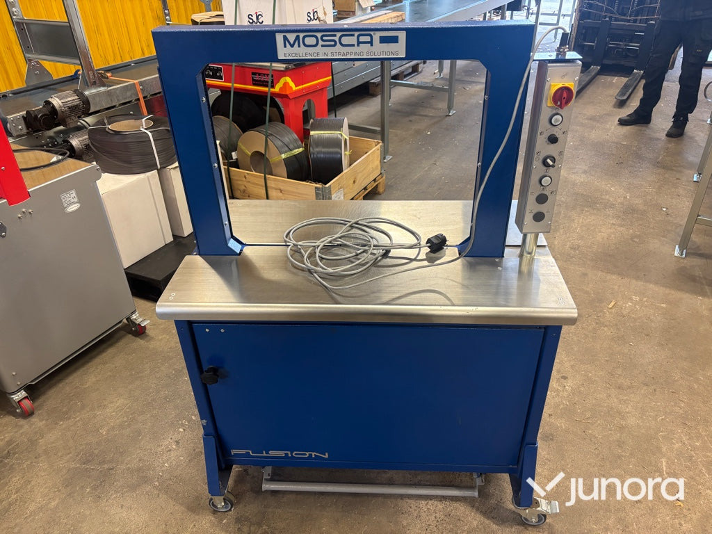 Plastbandningsmaskin - Mosca RO-M Fusion - Packaging machinery: picture 1 Plastbandningsmaskin - Mosca RO-M Fusion - Packaging machinery: picture 1