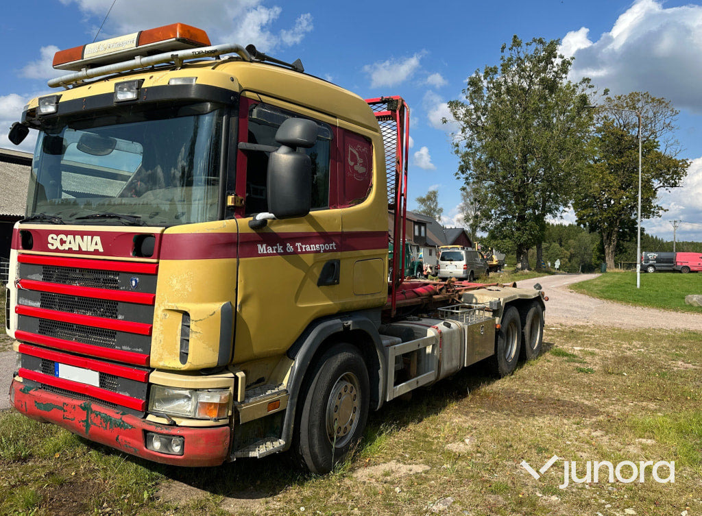 Scania R124 Lastväxlare - Hook lift truck: picture 1 Scania R124 Lastväxlare - Hook lift truck: picture 1