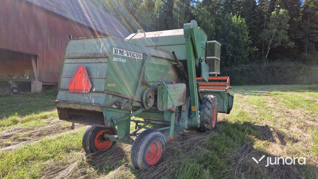 Skördetröska - Volvo BM, Aktiv 800 + Aktiv 800 som reservdel - Combine harvester: picture 3 Skördetröska - Volvo BM, Aktiv 800 + Aktiv 800 som reservdel - Combine harvester: picture 3