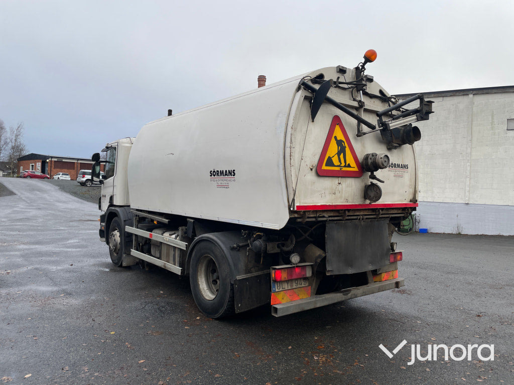 Sop och Uppsamlarbil Scania 94D / 260 - Road sweeper: picture 5 Sop och Uppsamlarbil Scania 94D / 260 - Road sweeper: picture 5