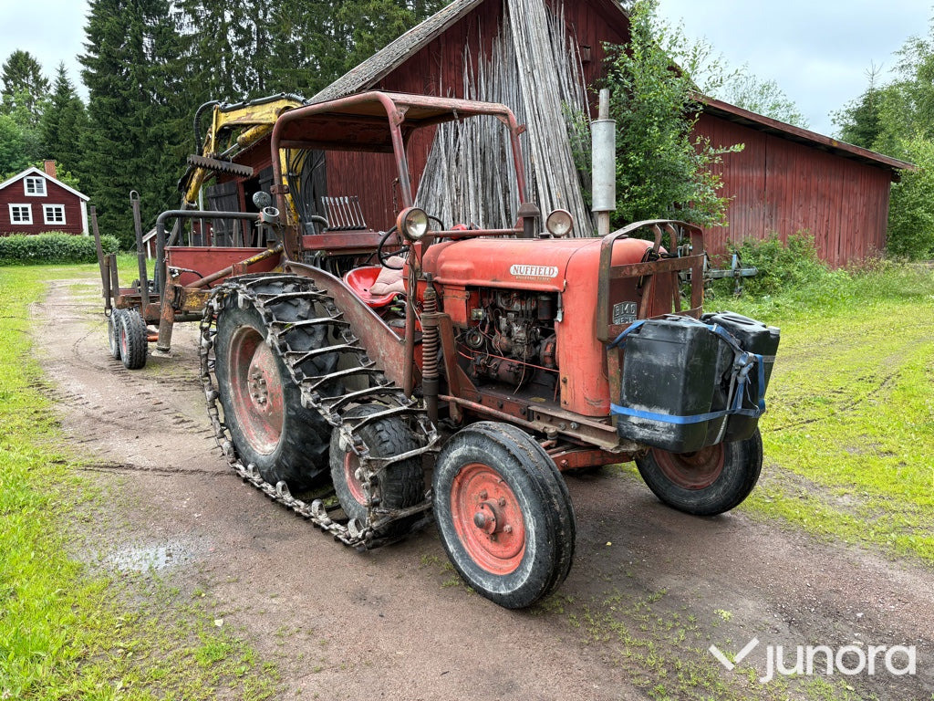 Traktor Nuffield Universal 3DL - Farm tractor: picture 3 Traktor Nuffield Universal 3DL - Farm tractor: picture 3