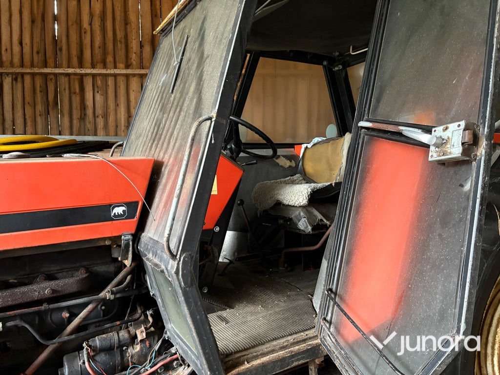 Farm tractor Traktor - Ursus 385 DE LUXE: picture 10 Farm tractor Traktor - Ursus 385 DE LUXE: picture 10