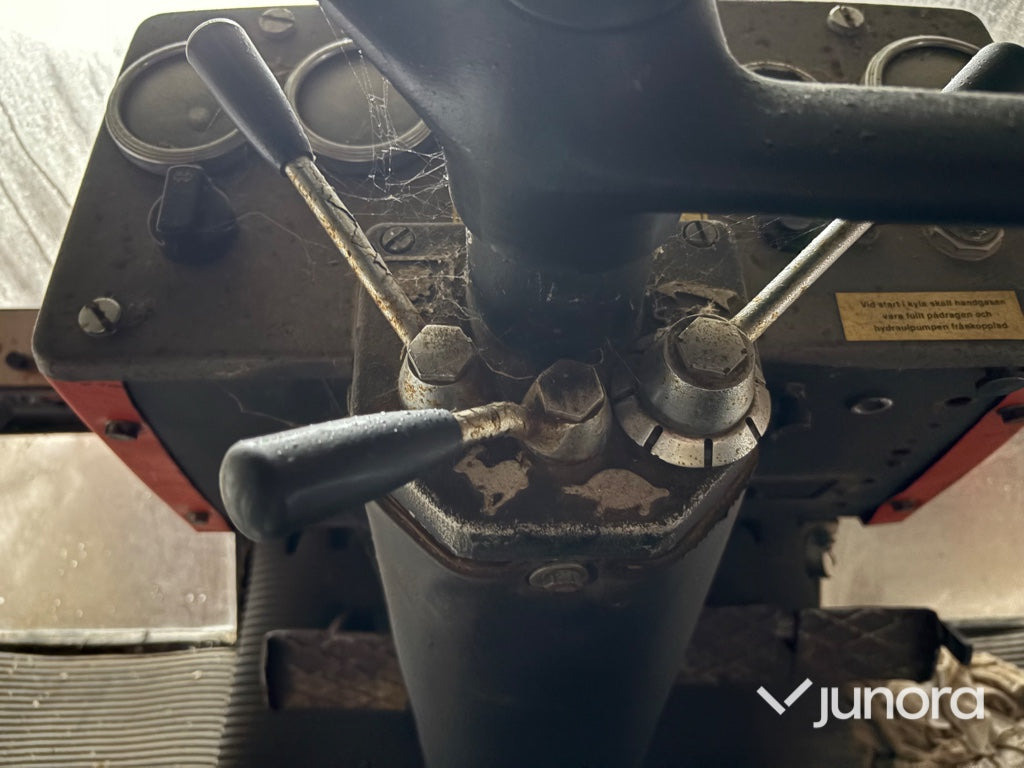 Farm tractor Traktor - Ursus 385 DE LUXE: picture 23 Farm tractor Traktor - Ursus 385 DE LUXE: picture 23