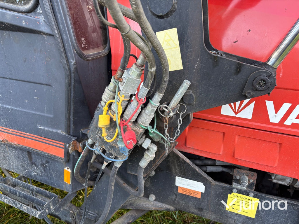 Farm tractor Traktor - Valmet 305: picture 25
