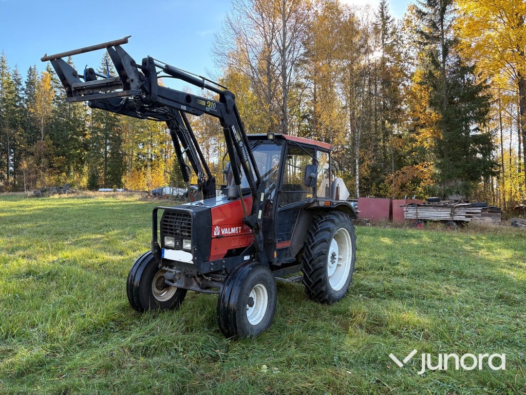 Traktor - Valmet 305 - Farm tractor: picture 1 Traktor - Valmet 305 - Farm tractor: picture 1