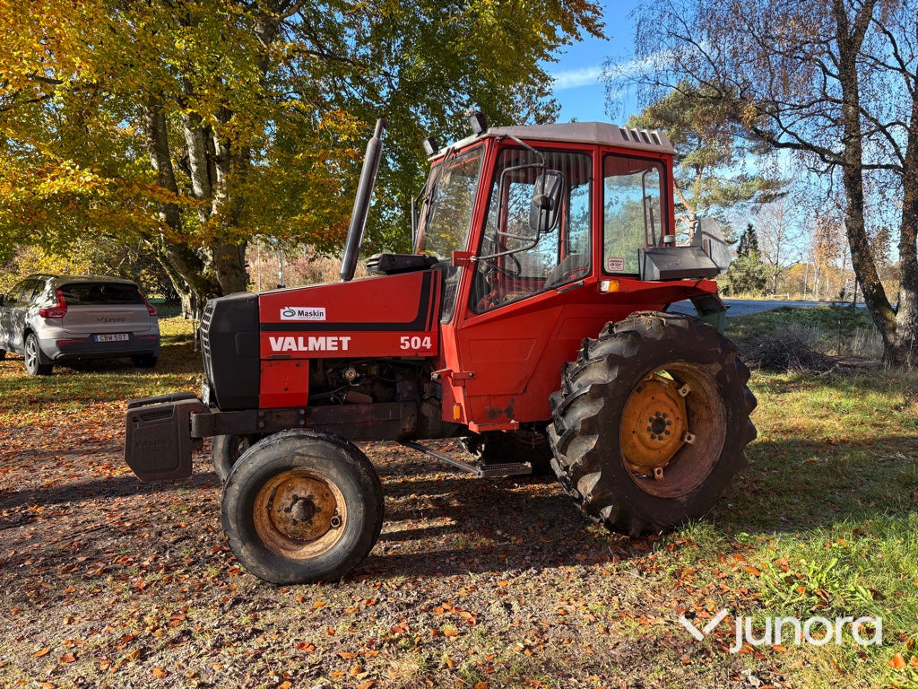 Traktor - Valmet 504 1984 - Farm tractor: picture 1 Traktor - Valmet 504 1984 - Farm tractor: picture 1