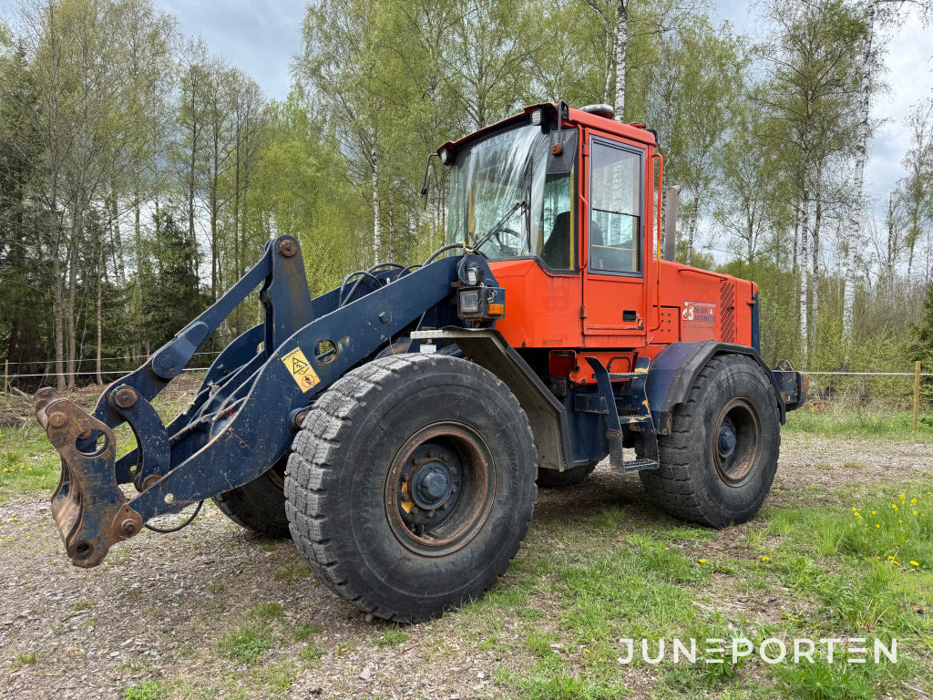 Volvo L70D - Farm tractor: picture 1 Volvo L70D - Farm tractor: picture 1