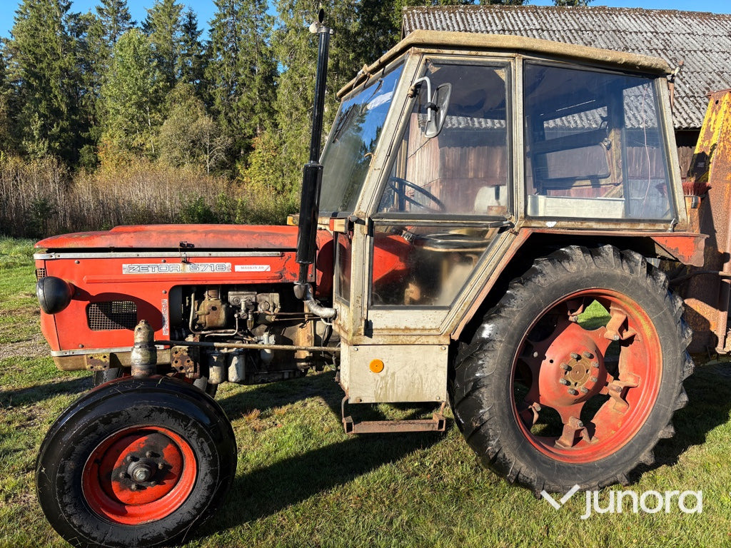 Zetor 5718 - Farm tractor: picture 1 Zetor 5718 - Farm tractor: picture 1