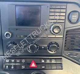 Skip loader truck Mercedes Arocs 1845: picture 13