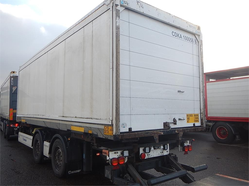 7450 mm med rulleport - Closed box semi-trailer: picture 3 7450 mm med rulleport - Closed box semi-trailer: picture 3