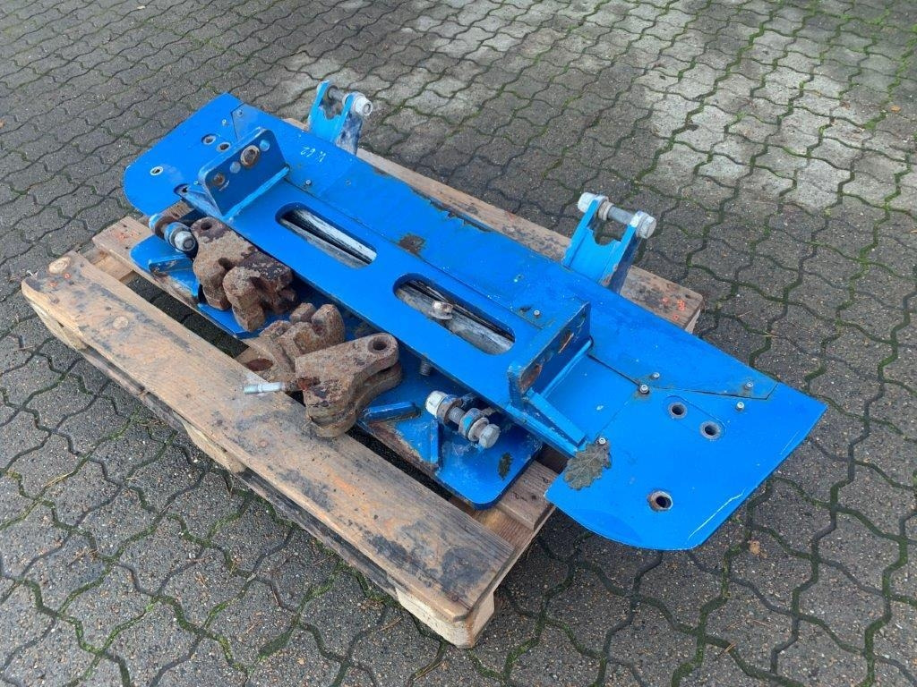 Volvo Sneplovsbeslag - Attachment for Snow removal vehicle: picture 2 Volvo Sneplovsbeslag - Attachment for Snow removal vehicle: picture 2