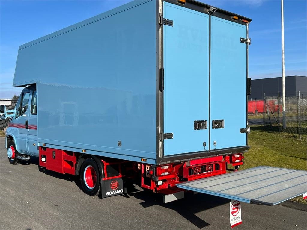 Iveco Daily 70C18 - dobbelt cab - Box truck: picture 2 Iveco Daily 70C18 - dobbelt cab - Box truck: picture 2