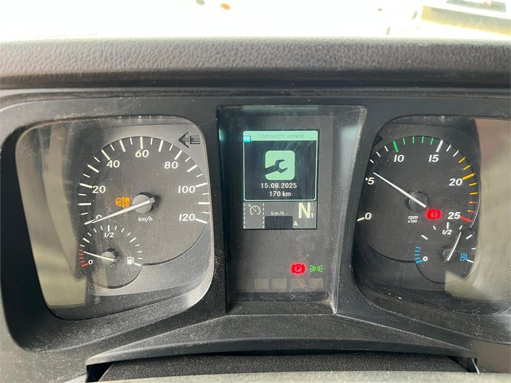 Mercedes-Benz Antos 2546 L - Skip loader truck: picture 3 Mercedes-Benz Antos 2546 L - Skip loader truck: picture 3