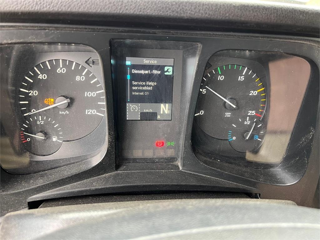 Mercedes-Benz Antos 2546 L - Skip loader truck: picture 2 Mercedes-Benz Antos 2546 L - Skip loader truck: picture 2