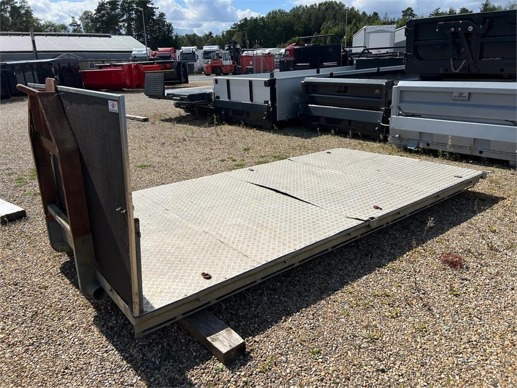 Flatbed body Scancon ML4600 - galvaniseret ramme - alu bund: picture 1