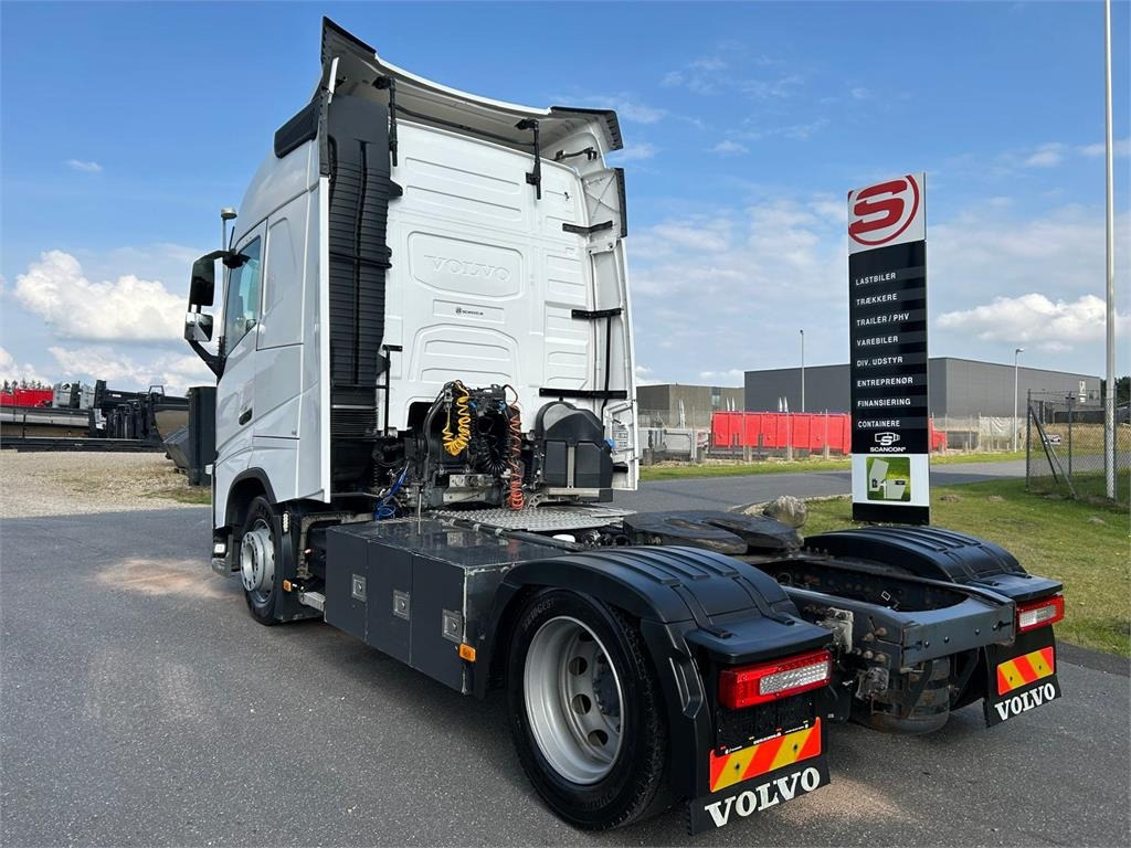 Volvo FH460 4x2 x-low mega - Tractor unit: picture 2 Volvo FH460 4x2 x-low mega - Tractor unit: picture 2