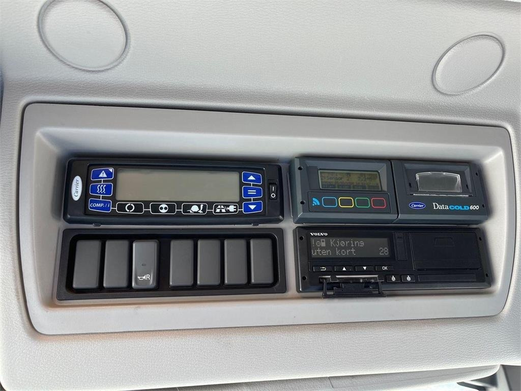 Volvo FE 280 Dobbelt compartment - Refrigerator truck: picture 2 Volvo FE 280 Dobbelt compartment - Refrigerator truck: picture 2