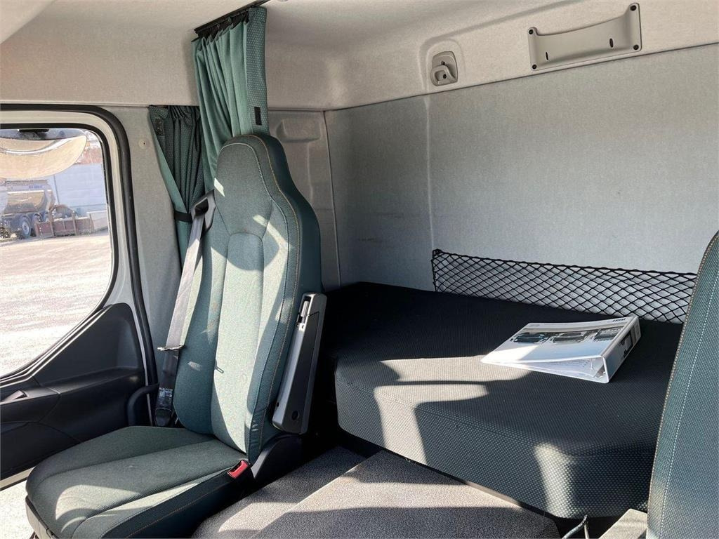 Volvo FE 280 Dobbelt compartment - Refrigerator truck: picture 3 Volvo FE 280 Dobbelt compartment - Refrigerator truck: picture 3