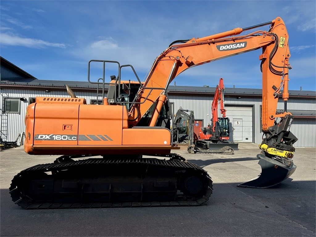 Doosan DX160LC-3 KALLISTAJA+PYÖRITTÄJÄ - Crawler excavator: picture 5 Doosan DX160LC-3 KALLISTAJA+PYÖRITTÄJÄ - Crawler excavator: picture 5