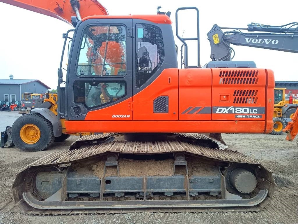 Doosan MYYTY! SOLD! DX180LCH-3 HIGH TRACK  - Crawler excavator: picture 2 Doosan MYYTY! SOLD! DX180LCH-3 HIGH TRACK  - Crawler excavator: picture 2