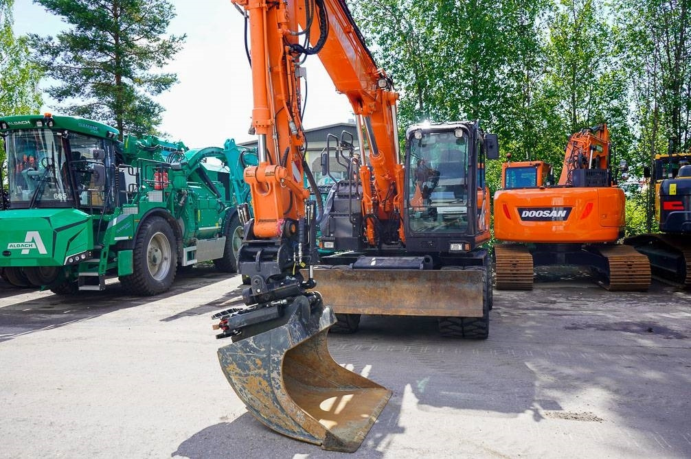 Hitachi ZX 140 W-6 - Wheel excavator: picture 4 Hitachi ZX 140 W-6 - Wheel excavator: picture 4