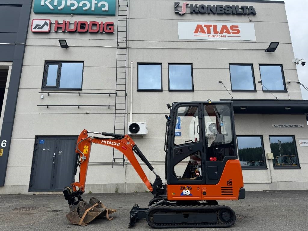 Hitachi ZX 19-6 CR - Mini excavator: picture 1 Hitachi ZX 19-6 CR - Mini excavator: picture 1