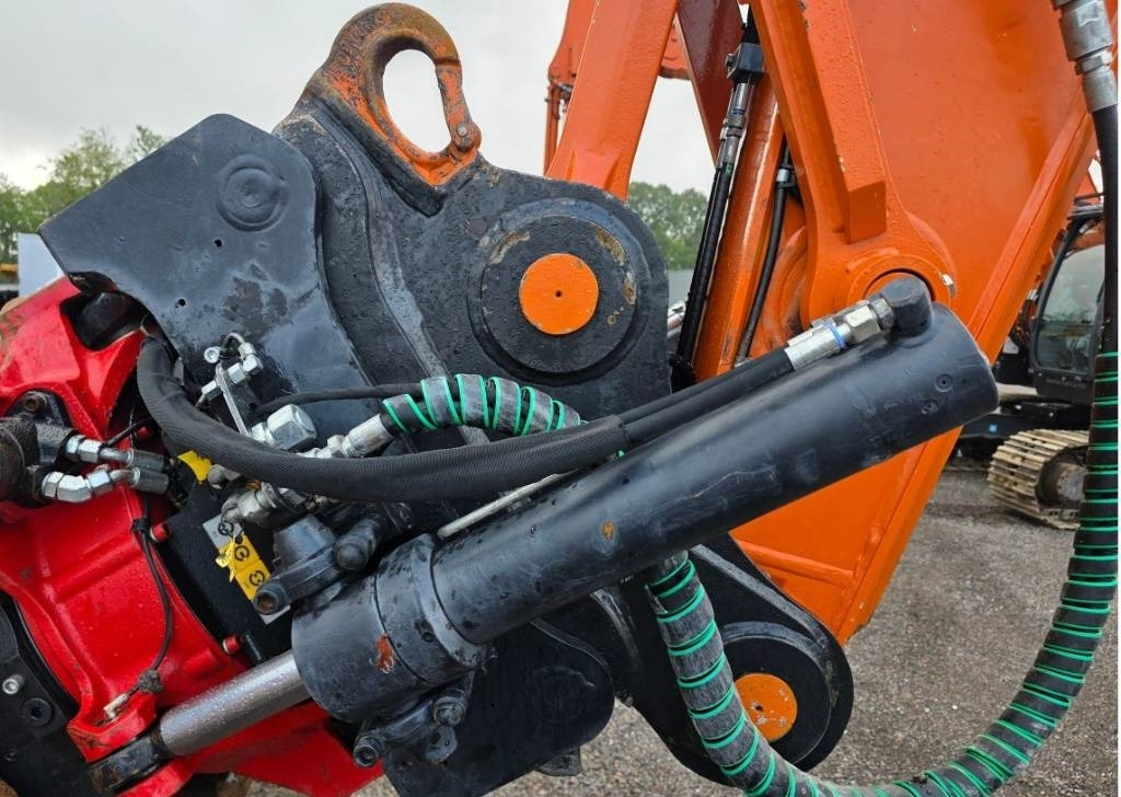 Hitachi ZX 225 US R LC-6 - Crawler excavator: picture 5 Hitachi ZX 225 US R LC-6 - Crawler excavator: picture 5