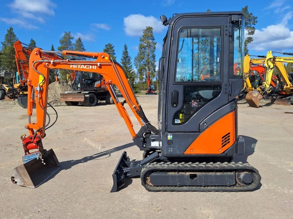 Hitachi ZX17U-2 KALLISTAJA+4-KAUHAA - Mini excavator: picture 1 Hitachi ZX17U-2 KALLISTAJA+4-KAUHAA - Mini excavator: picture 1