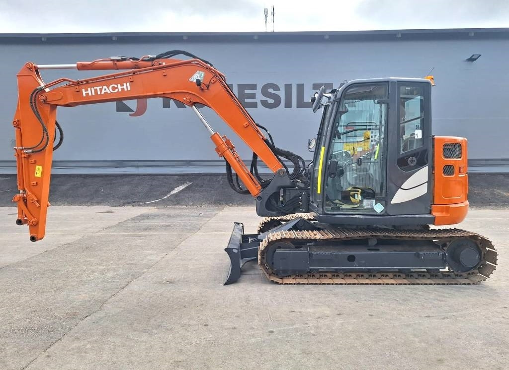 Hitachi ZX85USB-6 - Mini excavator: picture 1 Hitachi ZX85USB-6 - Mini excavator: picture 1