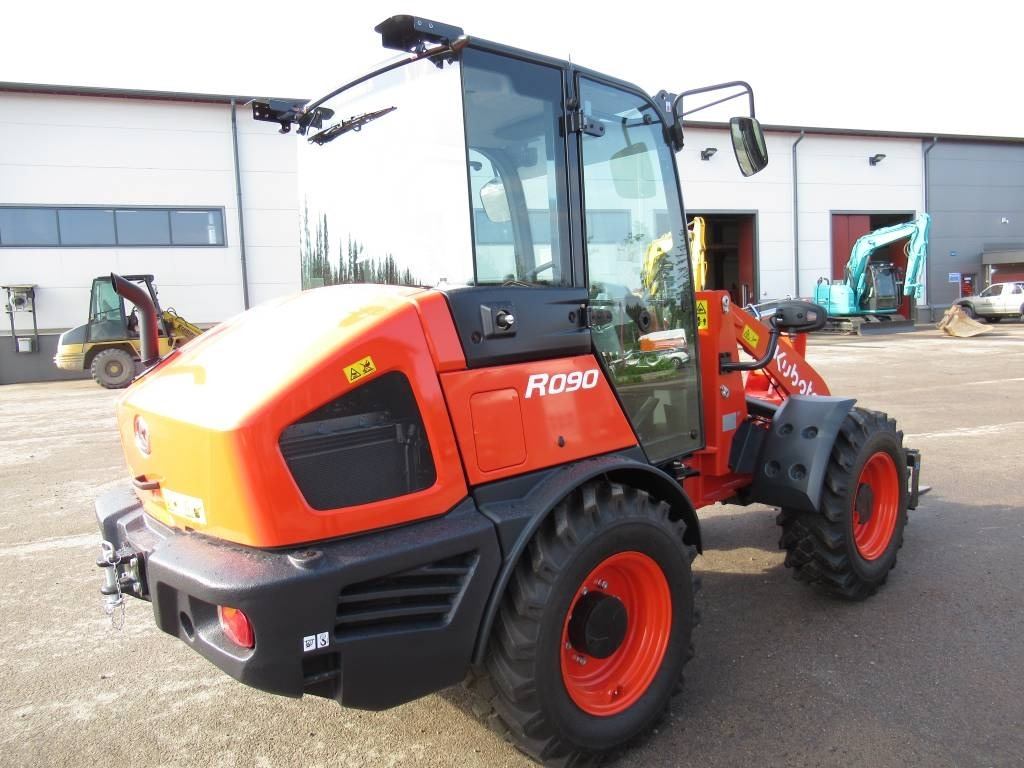 Kubota R090W UUTUUSMALLI - Wheel loader: picture 5 Kubota R090W UUTUUSMALLI - Wheel loader: picture 5