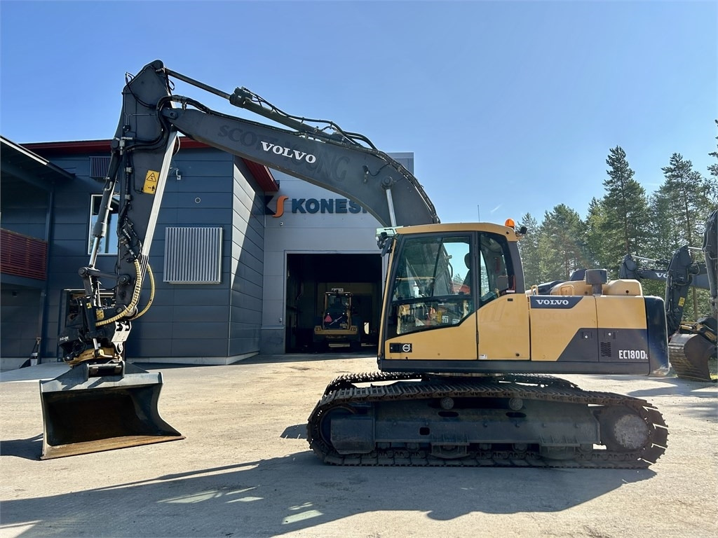 Volvo EC180DL PYÖRITTÄJÄLLÄ - Crawler excavator: picture 1 Volvo EC180DL PYÖRITTÄJÄLLÄ - Crawler excavator: picture 1